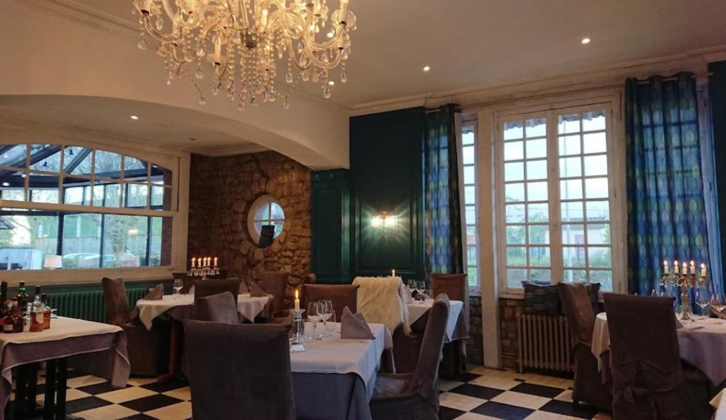 Logis Hotel Restaurant L'Auberge Normande Carentan Esterno foto